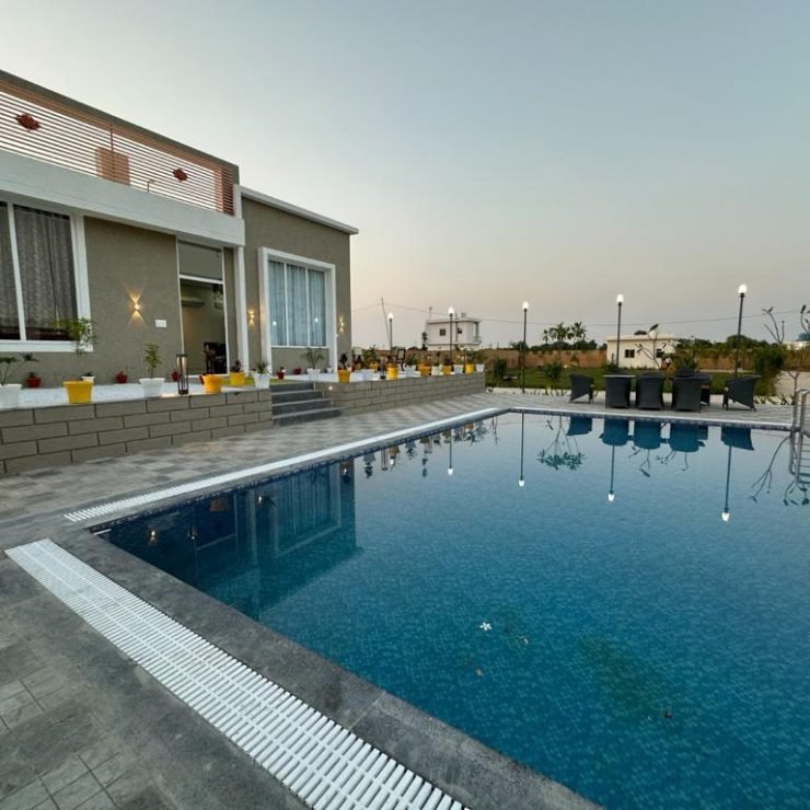 🏡 Luxury Swimming Pool Villa in Jaipur